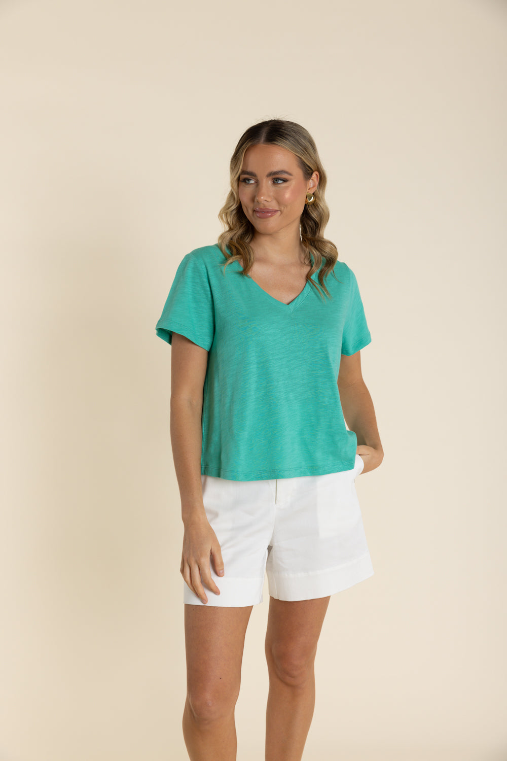 2944 V Neck Crop T Shirt